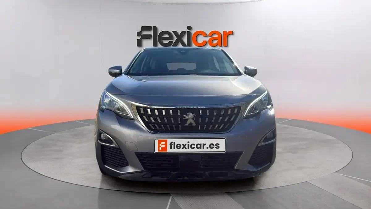 Usado Peugeot 3008 Allure 131 CV (96 kW) 2017 Gris SUV