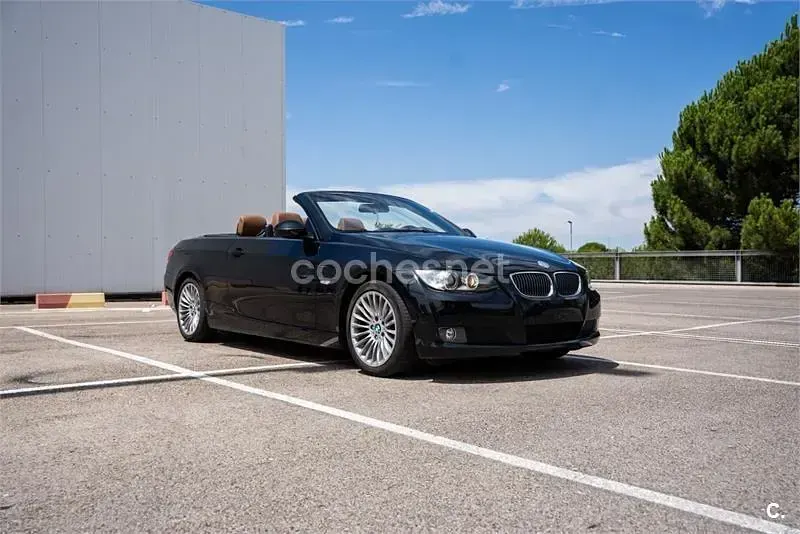 Usado BMW 325 Comfort Edition 218 CV (160 kW) 2009 Negro Descapotable