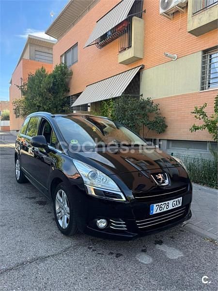 Negro Usado 2010 Peugeot 5008 Sport Monovolumen | 4490 € (Buen precio) - Imagen 1/4
