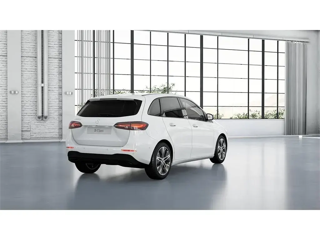 Usado Mercedes B220 190 CV (139 kW) 2025 Blanco polar Utilitario