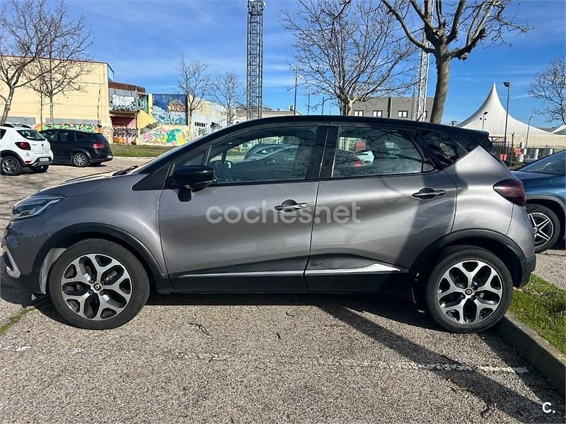 Usado Renault Captur LIMITED 120 CV (88 kW) 2018 Gris / plata SUV