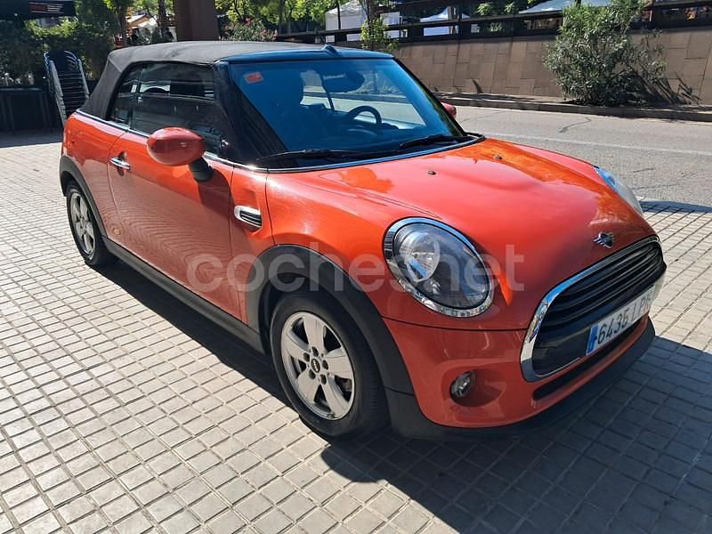 Usado Mini Cooper Cabriolet 136 CV (100 kW) 2021 Naranja Descapotable