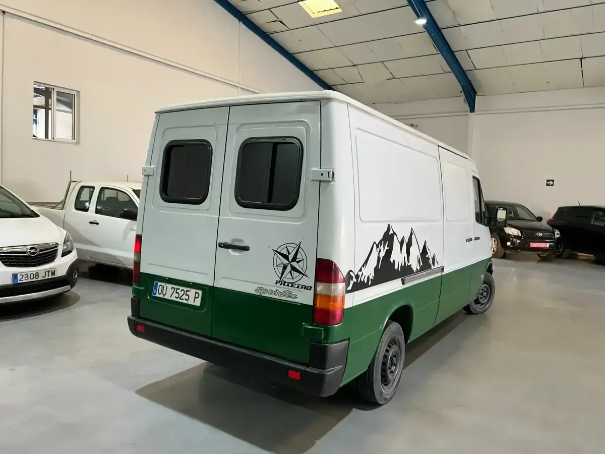 Usado Mercedes Sprinter 79 CV (58 kW) 1995 Blanco Van