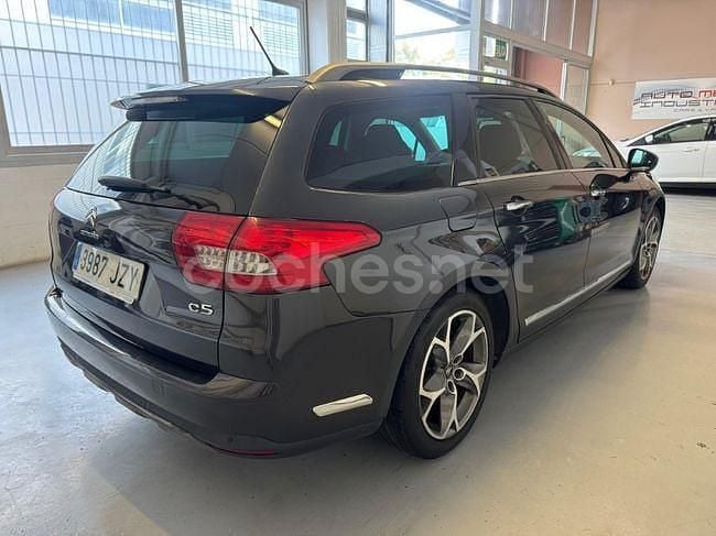 Usado Citroën C5 Exclusive 140 CV (102 kW) 2015 Negro Familiar
