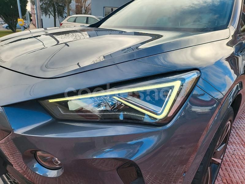 Usado Cupra Formentor 204 CV (150 kW) 2022 Gris / plata SUV