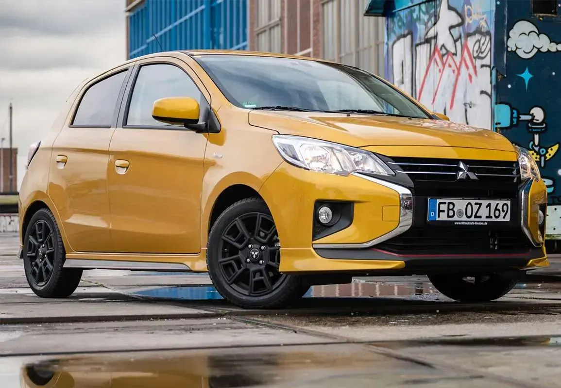 Usado Mitsubishi Space Star 71 CV (52 kW) 2023 Negro Utilitario