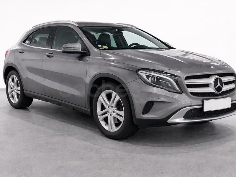 Usado Mercedes GLA220 Urban 170 CV (125 kW) 2015 Gris / plata SUV