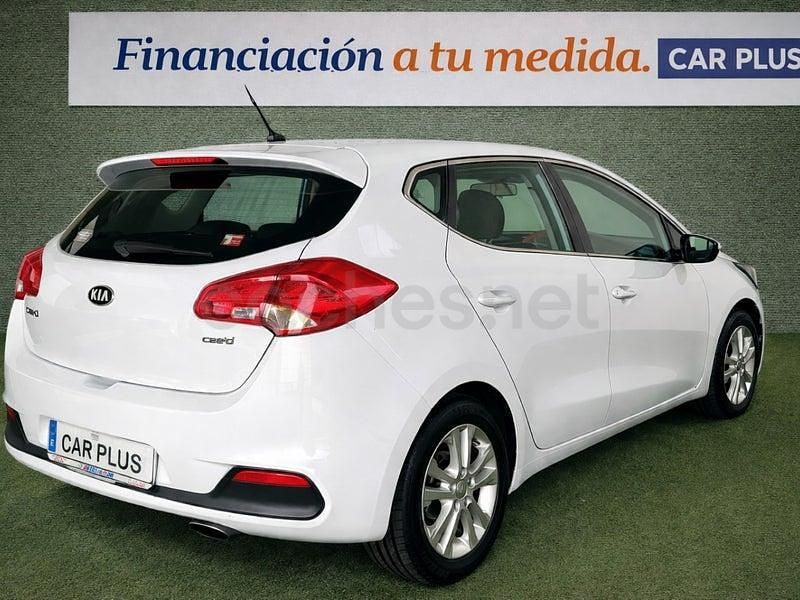 Usado Kia Ceed GT 90 CV (66 kW) 2013 Blanco Berlina
