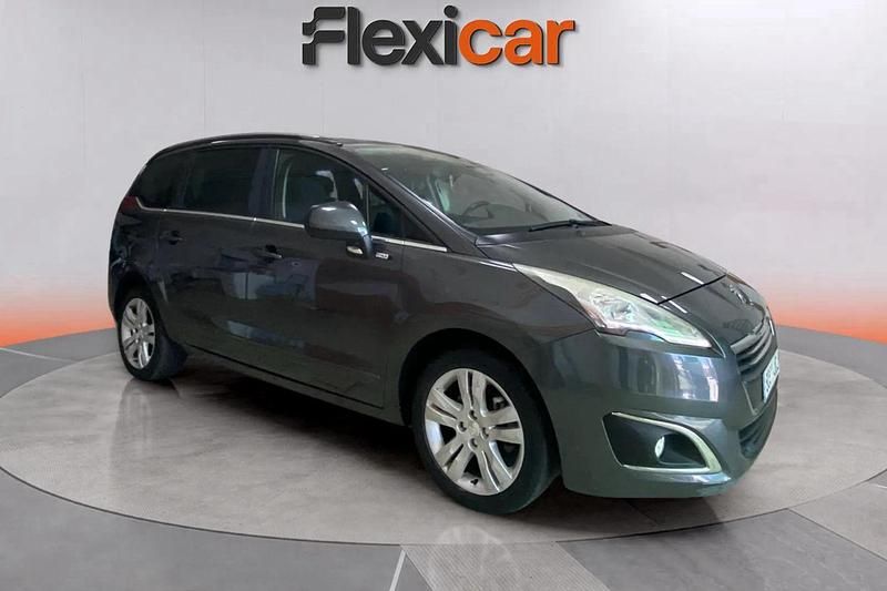 Gris Usado 2015 Peugeot 5008 Access Monovolumen | 8490 € (Un poco caro) - Imagen 1/4