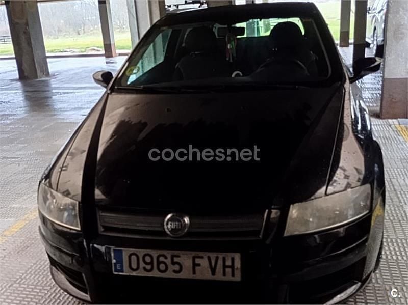 Usado Fiat Stilo Racing 120 CV (88 kW) 2007 Negro Familiar
