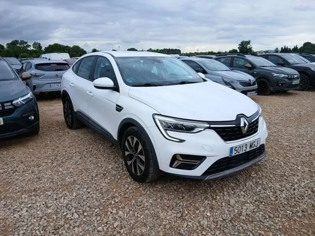 Usado Renault Arkana Equilibre 140 CV (102 kW) 2023 Blanco SUV