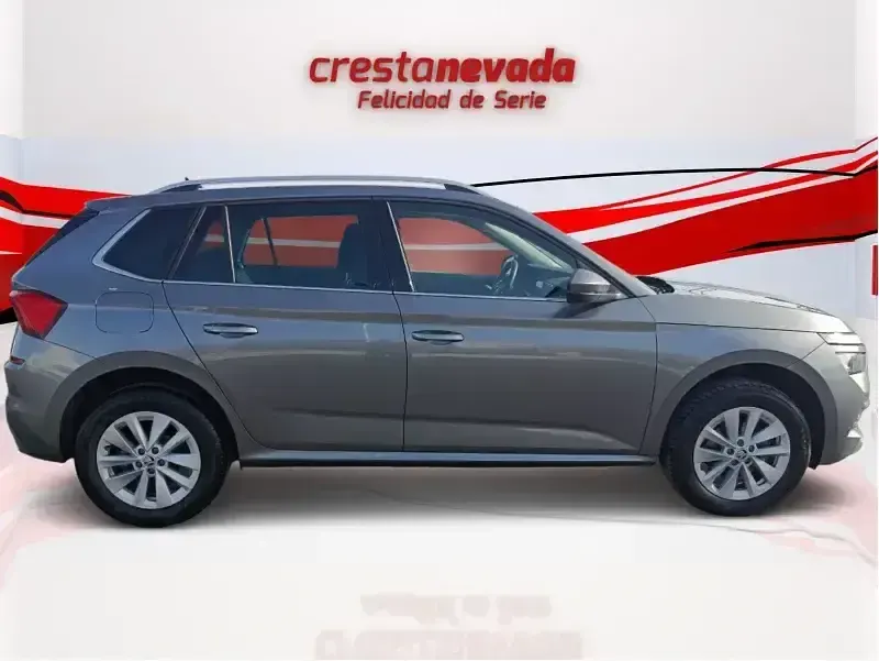 Usado Skoda Kamiq Selection 150 CV (110 kW) 2023 Gris / plata SUV