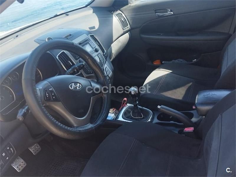 Usado Hyundai i30 Sport 126 CV (92 kW) 2009 Blanco Berlina