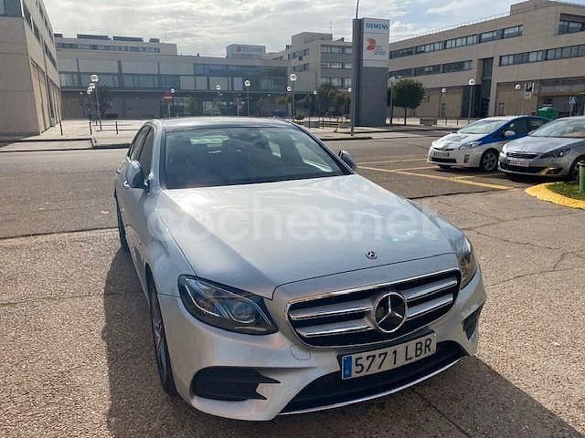 Usado Mercedes E300 306 CV (225 kW) 2019 Gris / plata Berlina