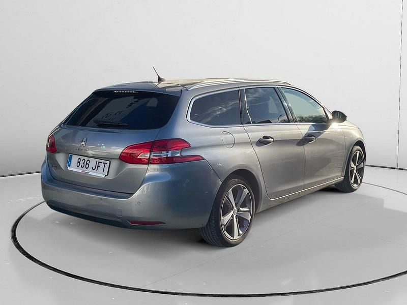 Usado Peugeot 308 SW Allure 131 CV (96 kW) 2015 Familiar