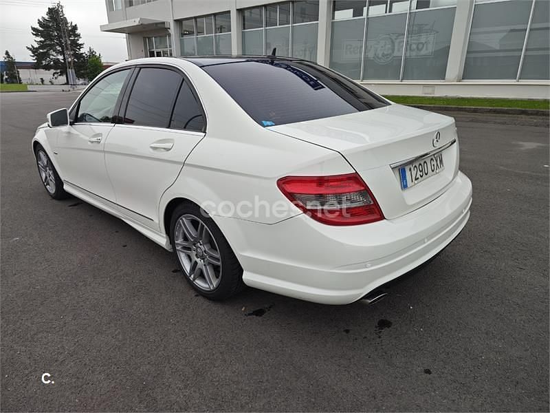 Usado Mercedes C200 Avantgarde 136 CV (100 kW) 2010 Blanco Berlina