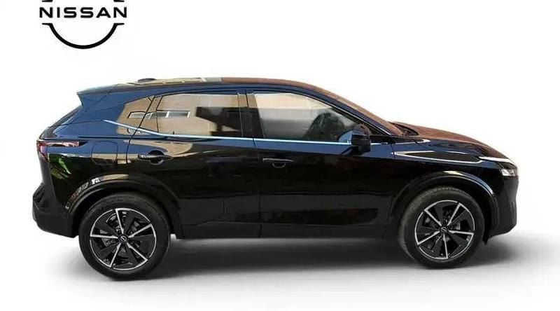 Begagnad Nissan Qashqai N-Connecta 140 HK (102 kW) 2023 Svart SUV