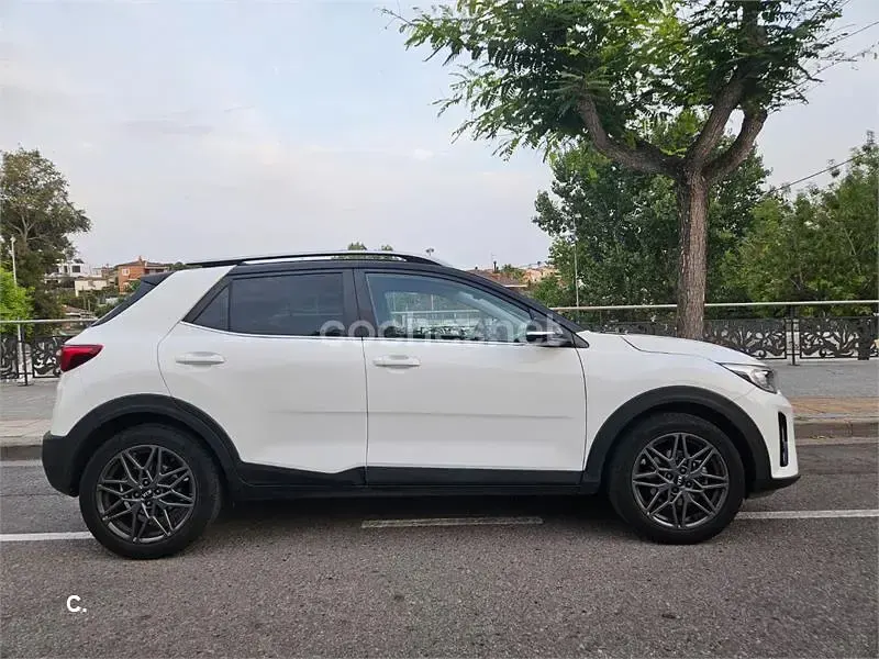 Usado Kia Stonic 100 CV (73 kW) 2020 Blanco SUV