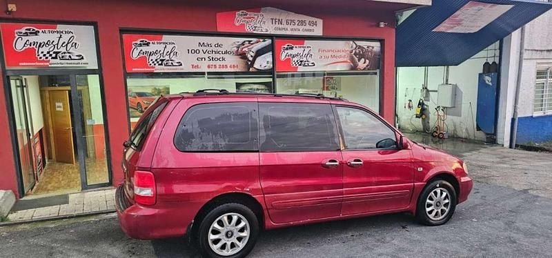 Usado Kia Carnival 144 CV (105 kW) 2004 Burdeos Monovolumen