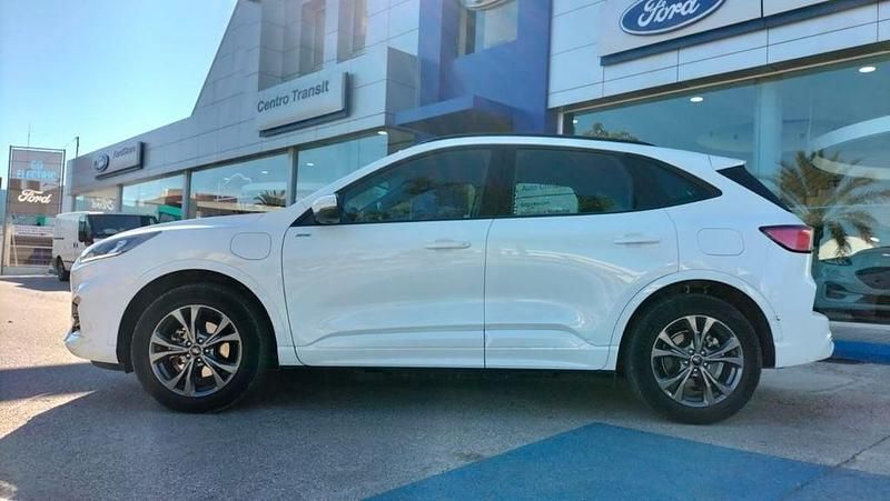 Usado Ford Kuga ST-Line 225 CV (165 kW) 2022 Blanco SUV