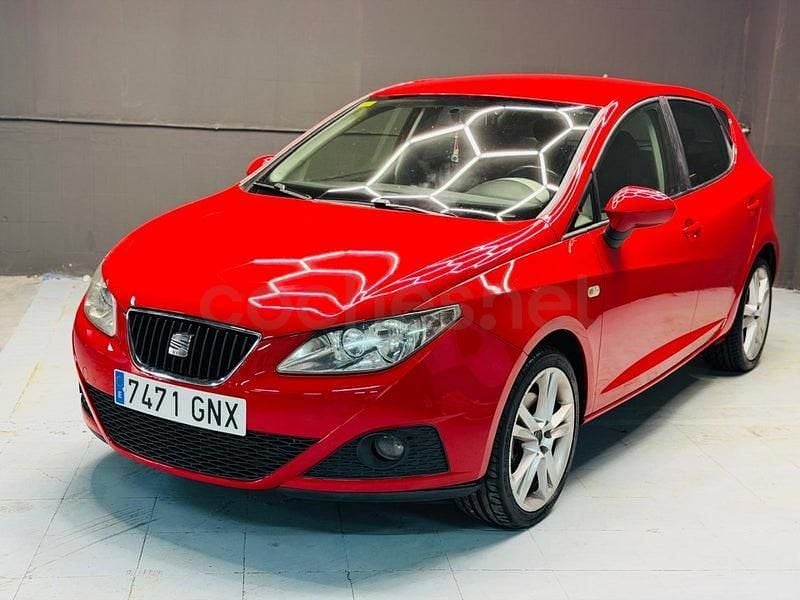 Usado Seat Ibiza 105 HP (77 kW) 2009 Vermelho Sedan