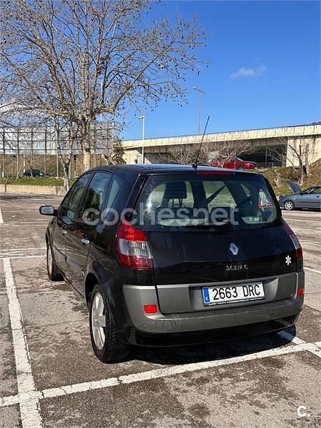 Usado Renault Scénic II Dynamique 105 CV (77 kW) 2005 Negro Monovolumen