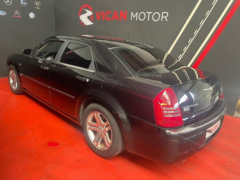 Usado Chrysler 300C 218 CV (160 kW) 2006 Negro Berlina