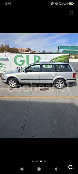 Usado VW Passat Comfortline 125 CV (91 kW) 1998 Gris / plata Familiar