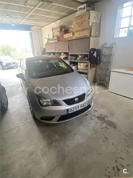 Usado Seat Ibiza I-Tech 105 CV (77 kW) 2014 Gris / plata Berlina