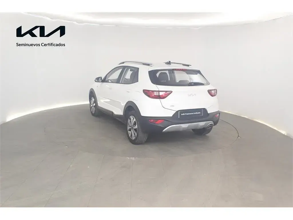 Usado Kia Stonic 101 CV (74 kW) 2025 Blanco SUV