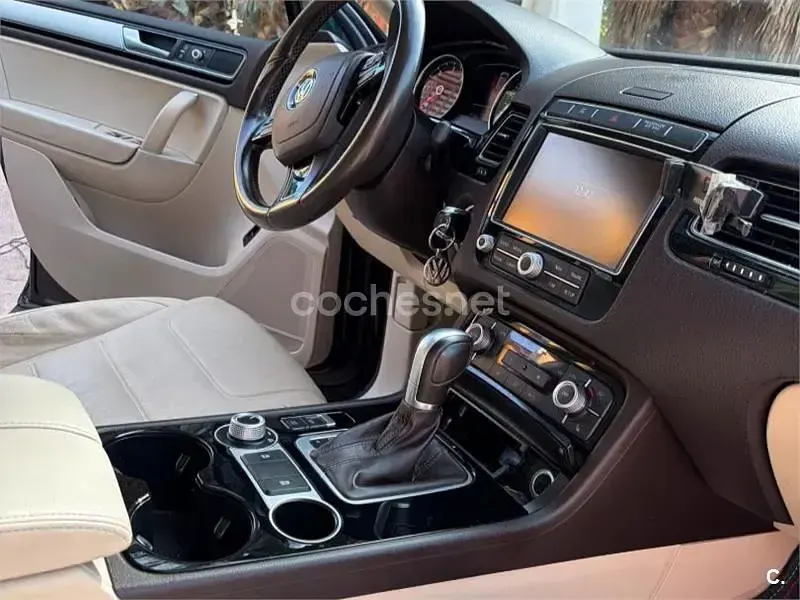 Usado VW Touareg 262 CV (192 kW) 2015 Negro SUV