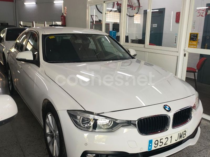 Blanco Usado 2016 BMW 318 Berlina | 16.500 € (Precio justo) - Imagen 1/4