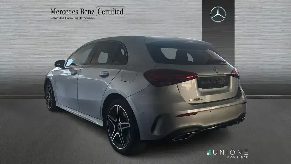 Usado Mercedes A250 218 CV (160 kW) 2025 Gris Berlina
