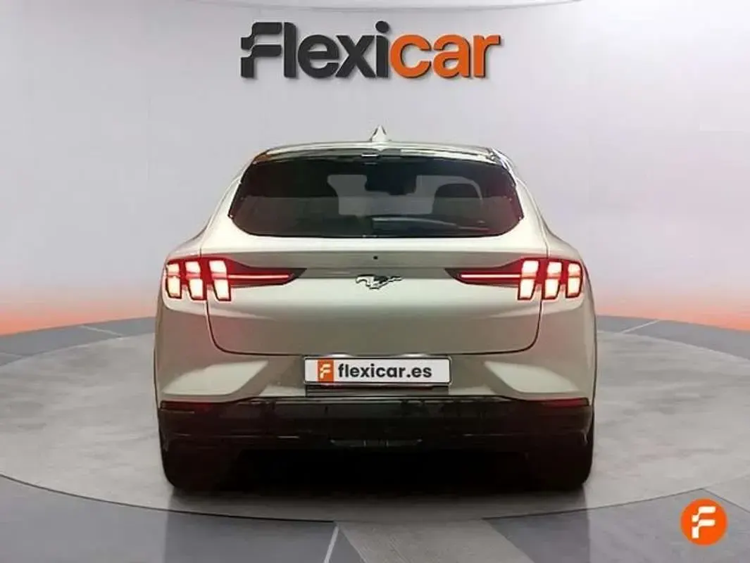 Usado Ford Mustang Mach-E 197 kW (269 CV) 2022 Blanco SUV