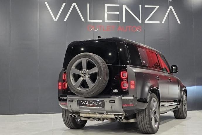 Usado Land Rover Defender Carpathian Edition 525 CV (386 kW) 2024 Negro SUV