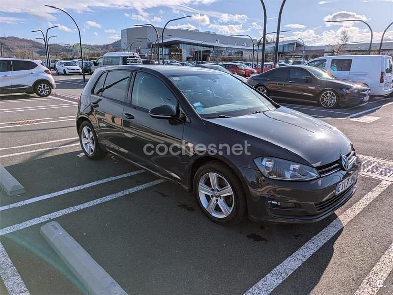 Usado VW Golf VII Advance 110 CV (80 kW) 2015 Gris / plata Berlina
