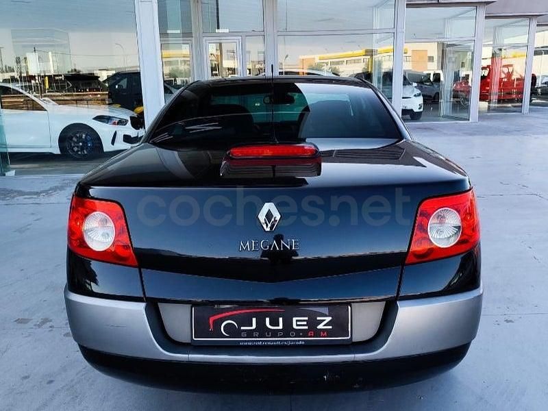 Usado Renault Mégane Cabriolet Dynamique 115 CV (84 kW) 2004 Negro Descapotable