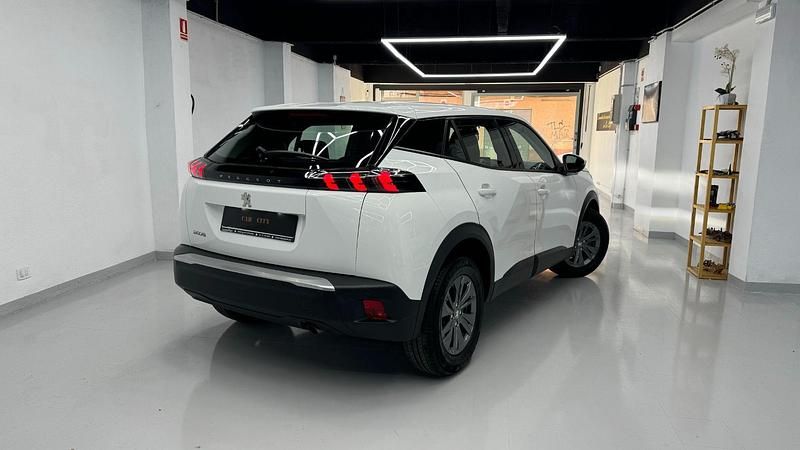 Usado Peugeot 2008 Active 110 CV (80 kW) 2021 Blanco SUV