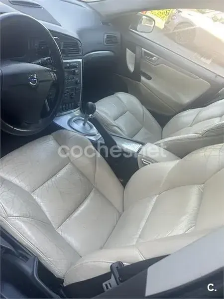 Usado Volvo S60 Momentum 140 CV (102 kW) 2006 Negro Berlina