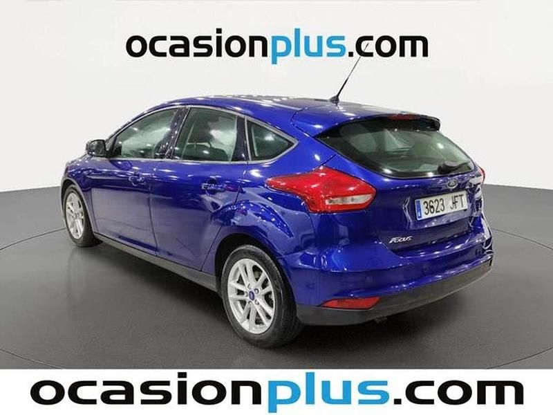 Usado Ford Focus Trend+ 116 CV (85 kW) 2015 Azul Utilitario