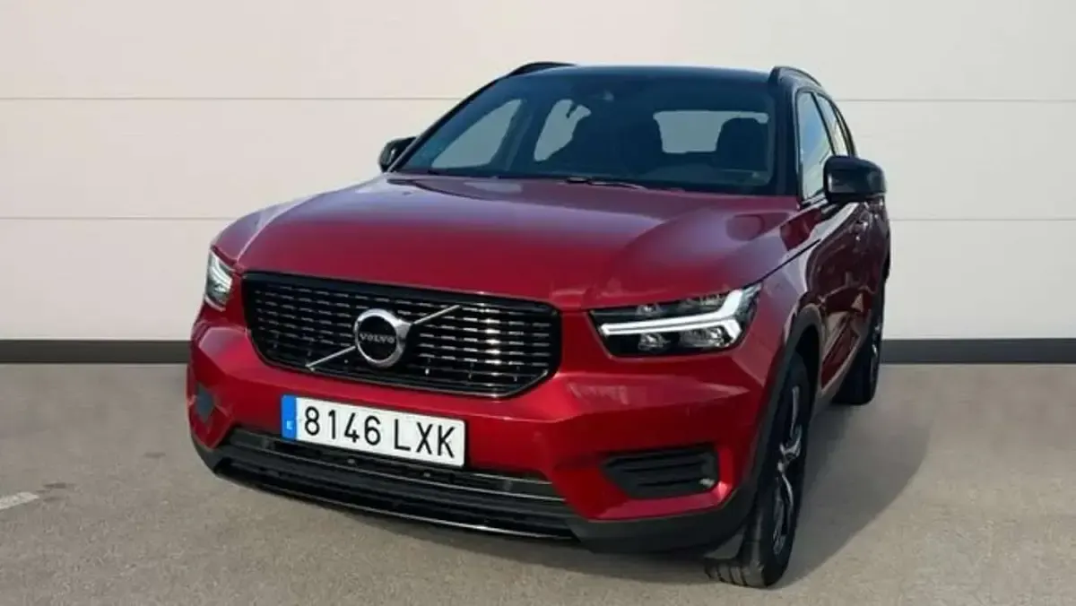 Usado Volvo XC40 R-Design 163 CV (119 kW) 2022 Rojo SUV