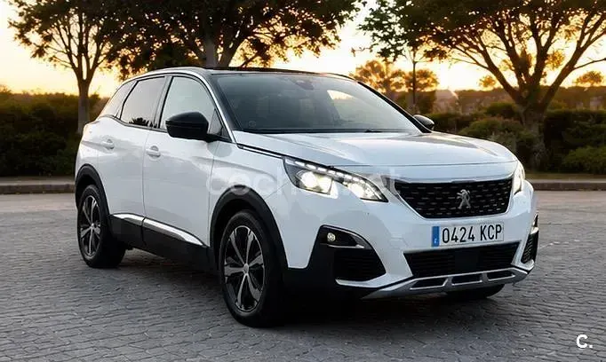 Usado Peugeot 3008 Allure 120 CV (88 kW) 2017 Blanco SUV