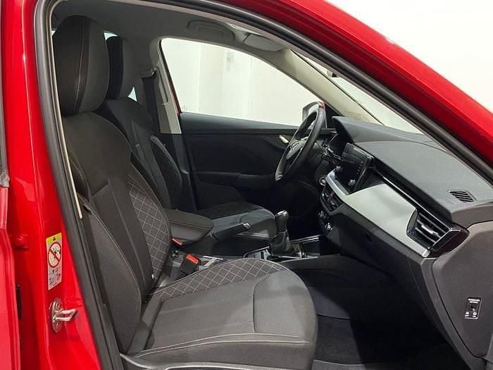 Usado Skoda Kamiq Ambition 95 CV (69 kW) 2022 Rojo SUV