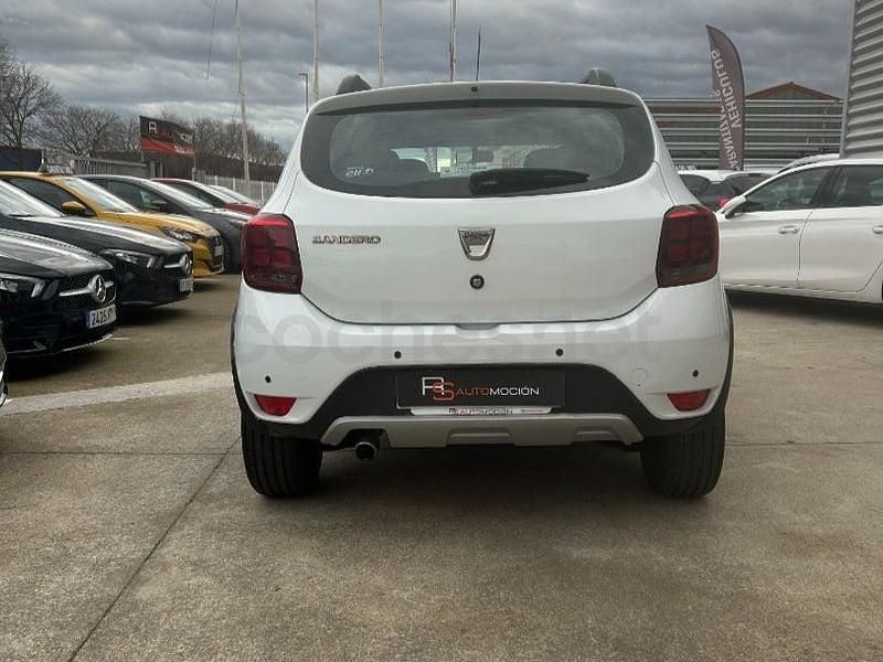 Usado Dacia Sandero Stepway Ambiance 90 CV (66 kW) 2018 Blanco Berlina