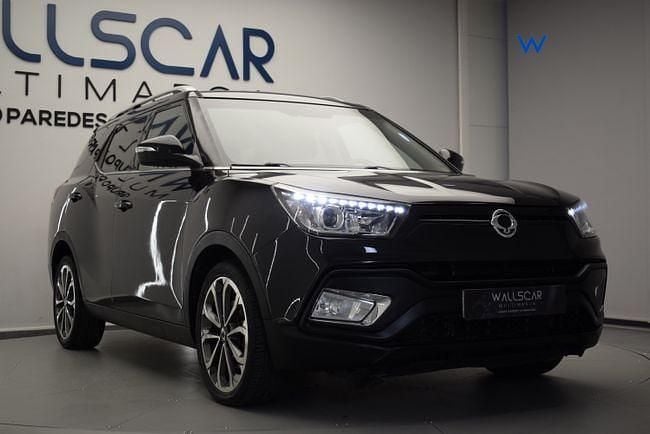 Usado Ssangyong (KGM) XLV Limited 116 CV (85 kW) 2017 Negro SUV