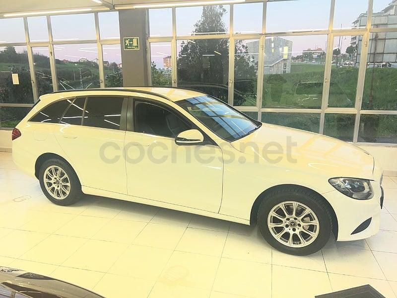 Usado Mercedes C220 170 CV (125 kW) 2016 Blanco Familiar