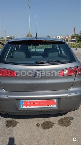 Gris / plata Usado 2005 Seat Ibiza Stella Berlina | 2500 € (Precio justo) - Imagen 1/4
