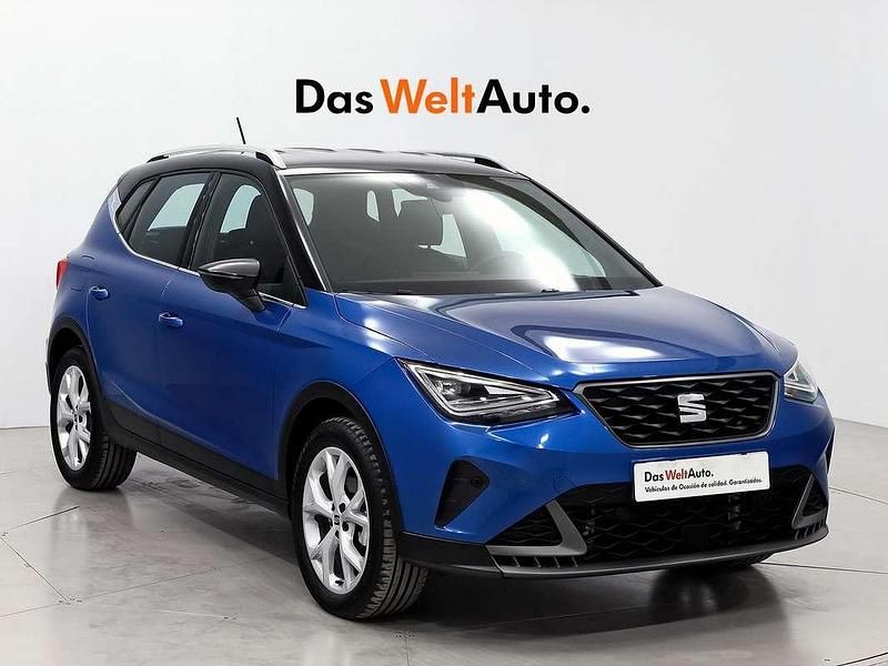 Azul Usado 2024 Seat Arona FR SUV | 19.990 € (Precio justo) - Imagen 1/4