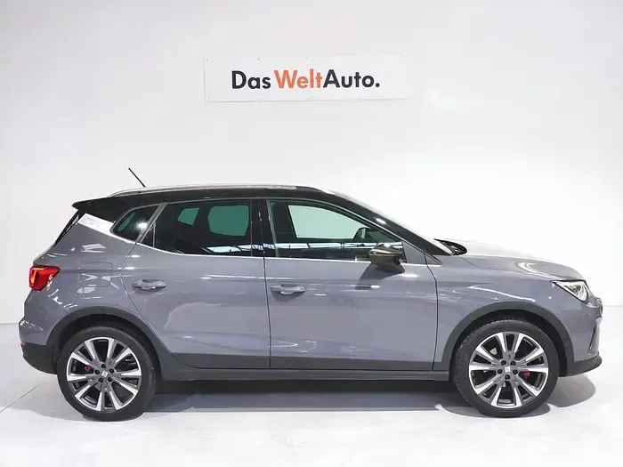 Usado Seat Arona FR 115 CV (84 kW) 2025 Gris SUV
