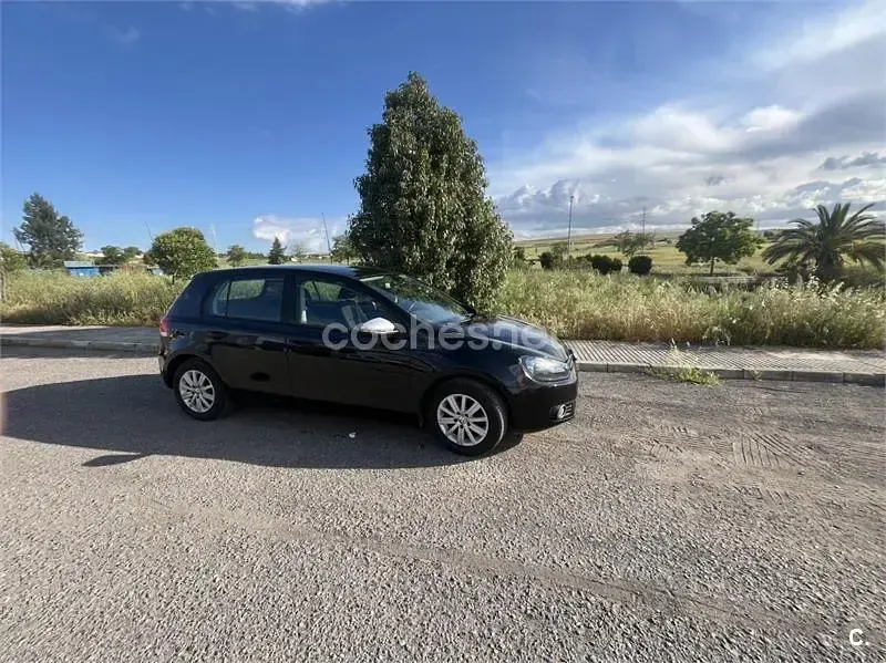 Usado VW Golf VII Advance 116 CV (85 kW) 2018 Negro Berlina